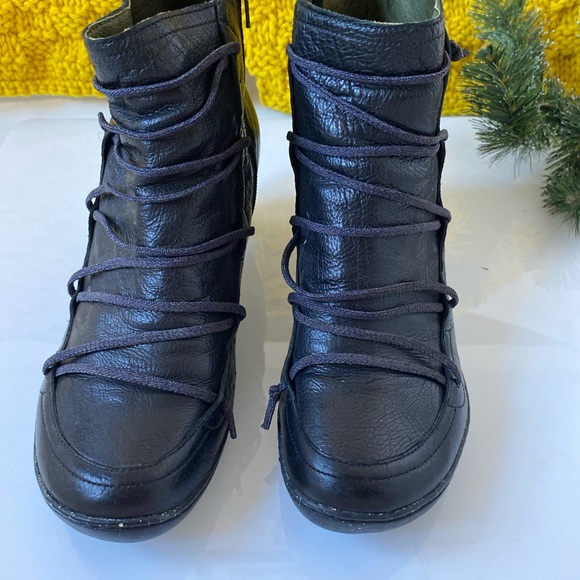 Camper Dark Brown Ankle Boots - Picture 9 of 10